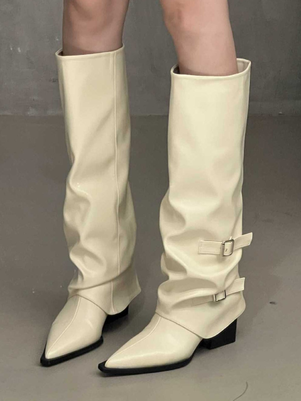 High-top belt buckle pointed toe thick-heeled boots