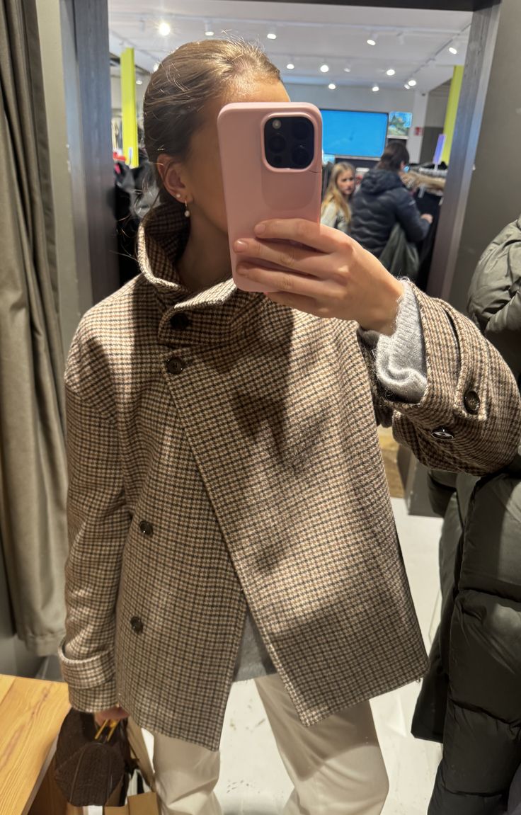 Ava Funnel Neck Houndstooth Short Jacket
