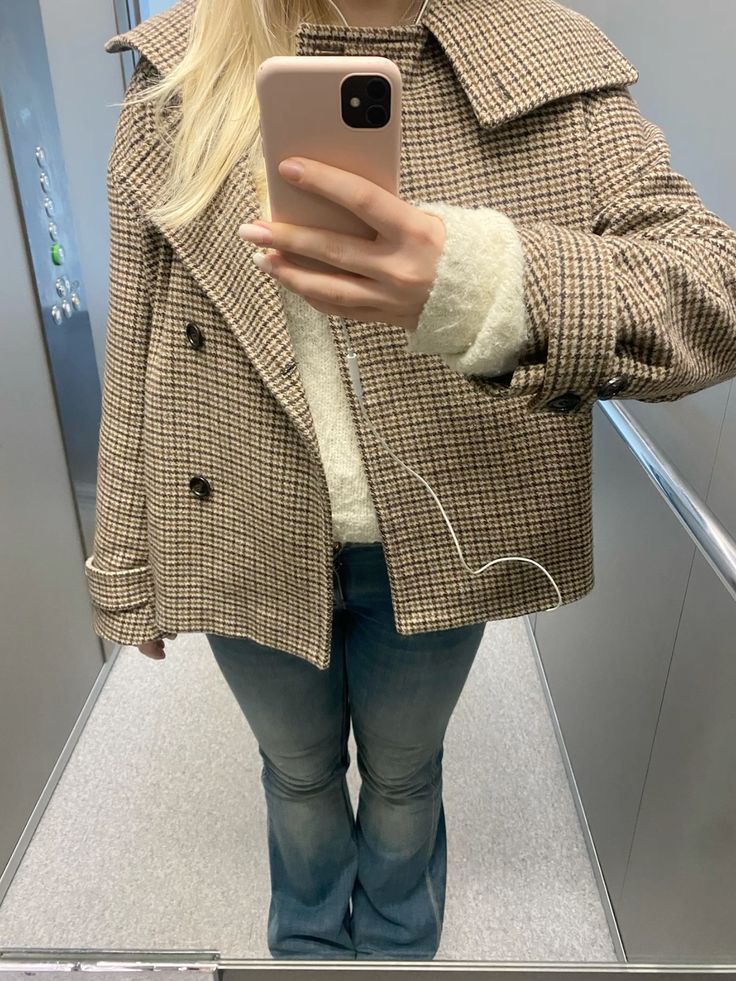 Ava Funnel Neck Houndstooth Short Jacket